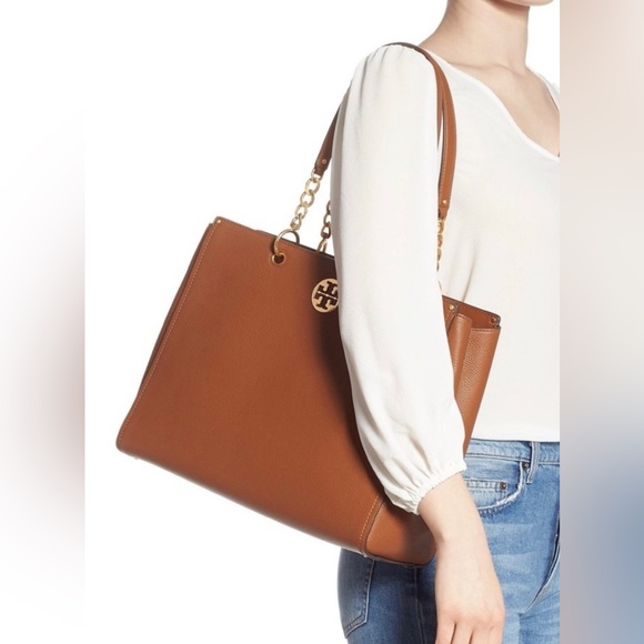 Tory Burch Handbags - NWT⭐️Authentic⭐️Tory Burch Everly Leather Tote Handbag Light Umber Gold Hardware